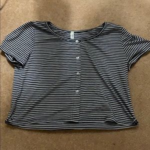 Black and white linned Crop top